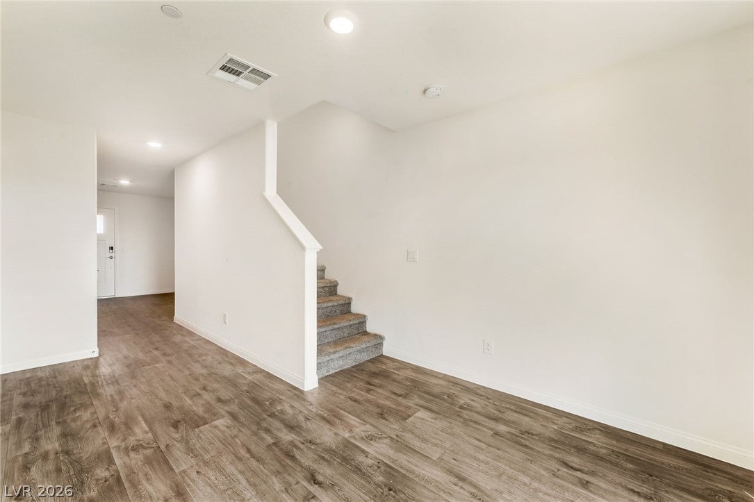 3892 Enchanted Sky Street