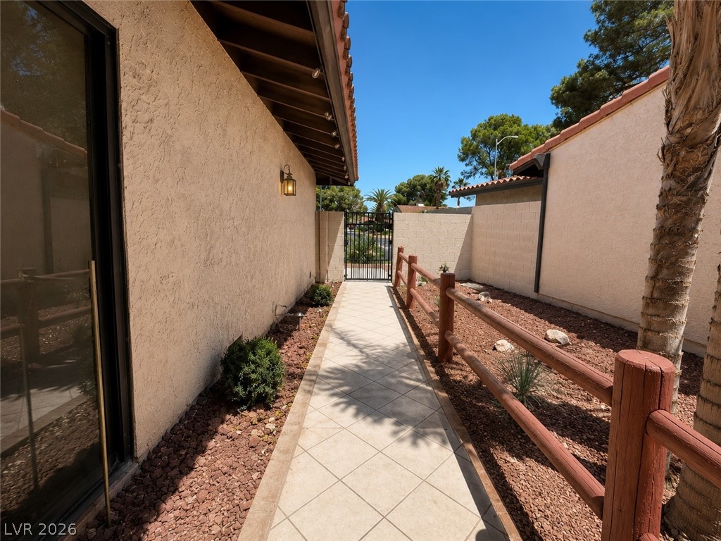 2521 Swan Lane