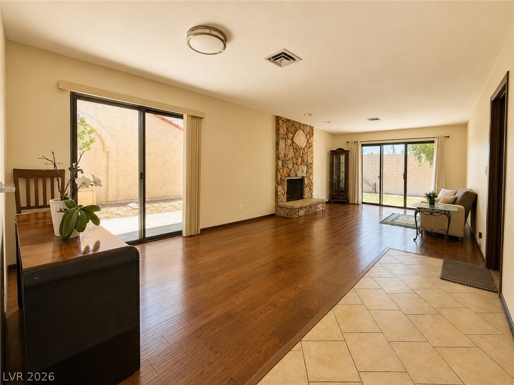 2521 Swan Lane