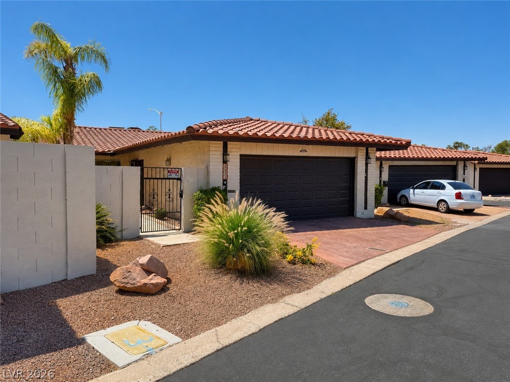 2521 Swan Lane