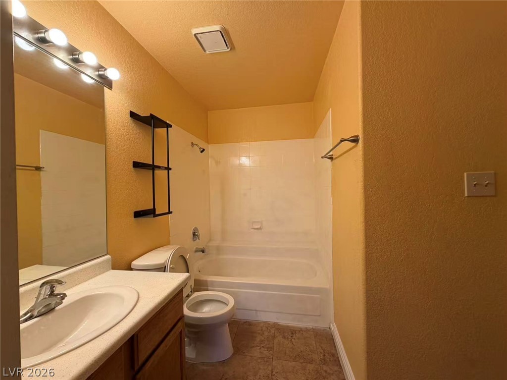 5072 S Rainbow Boulevard 202