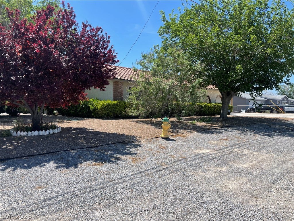 881 E Calvada Boulevard