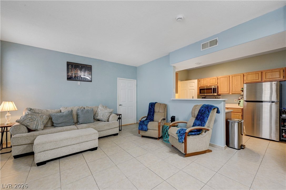 8555 W Russell Road 1017