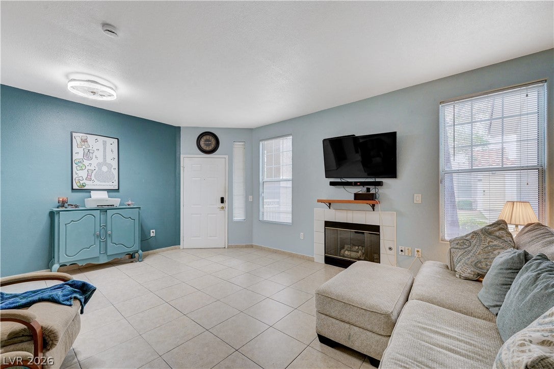 8555 W Russell Road 1017