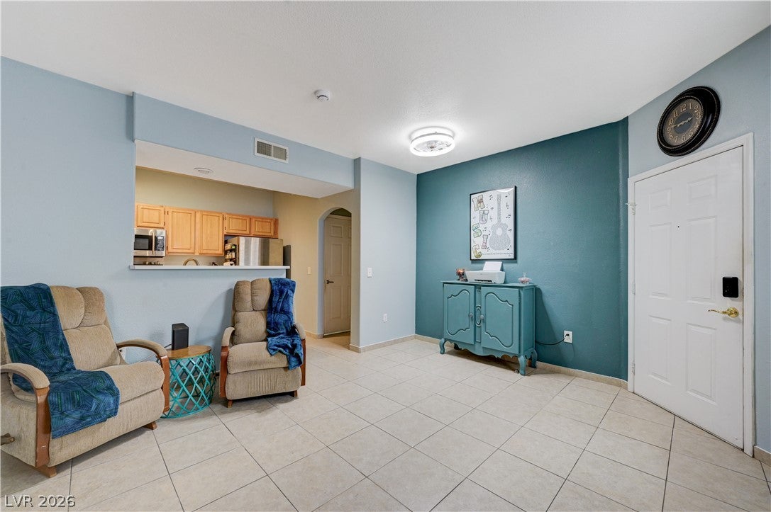 8555 W Russell Road 1017