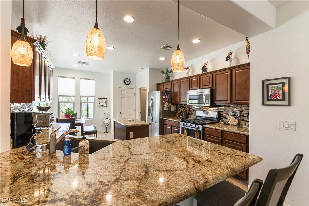 3621 Jasmine Heights Avenue, North Las Vegas, Nevada image 10