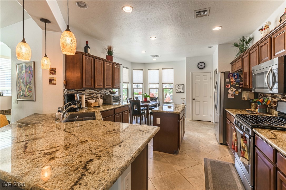 3621 Jasmine Heights Avenue, North Las Vegas, Nevada image 11