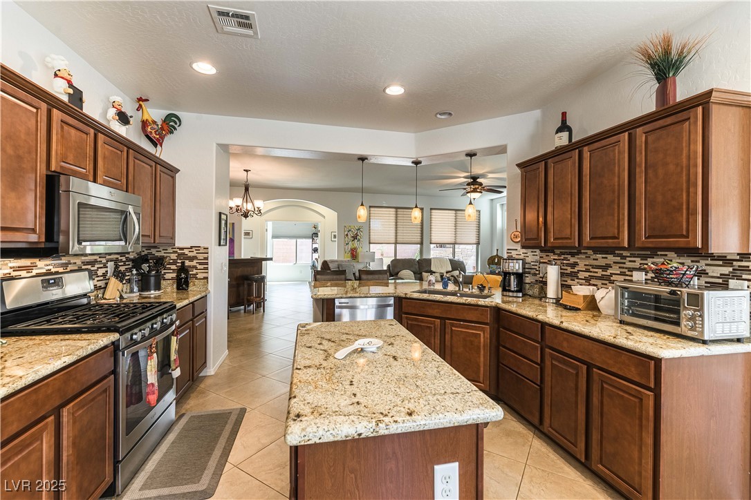 3621 Jasmine Heights Avenue, North Las Vegas, Nevada image 13