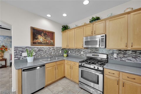 Tiny photo for 6742 Frances Celia Avenue, Las Vegas, NV 89122 (MLS # 2794651)