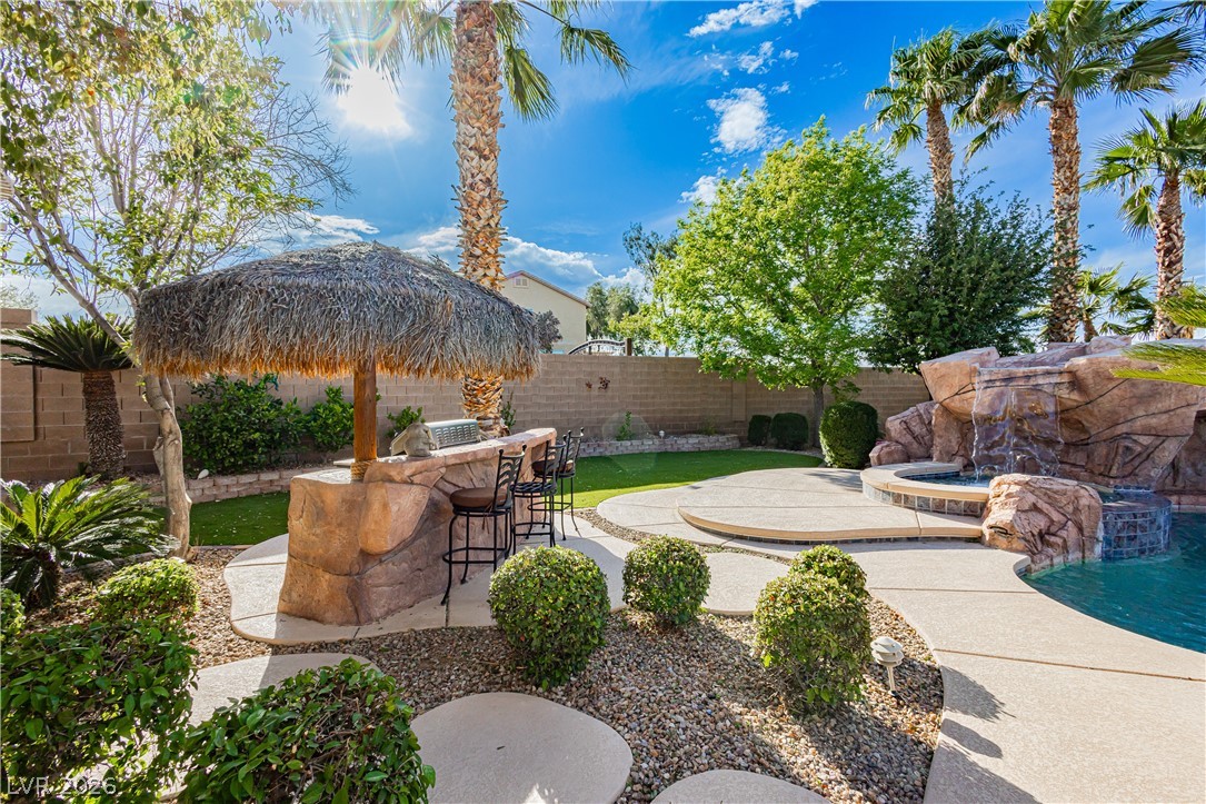 8932 Mannix Court