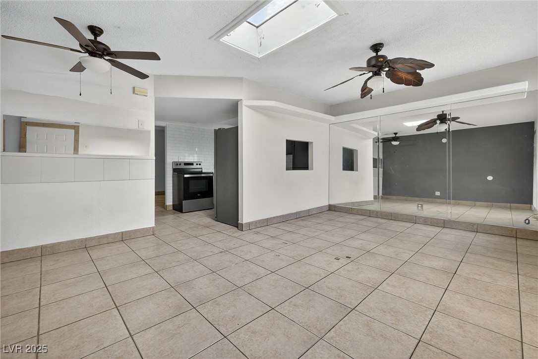 1422 N Jones Boulevard