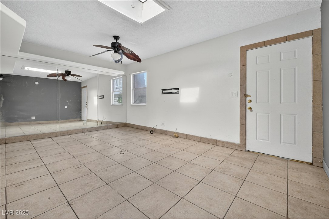 1422 N Jones Boulevard