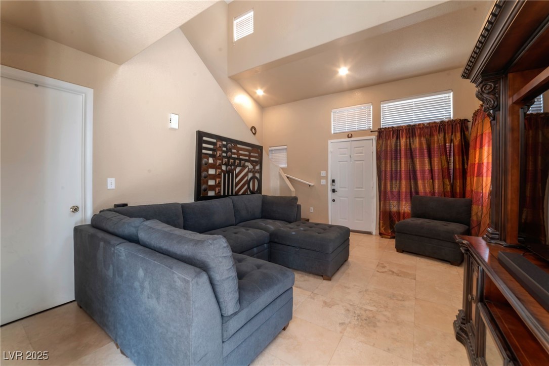 Las Vegas, Nevada 89108, United States, 2 Bedrooms Bedrooms, ,2 BathroomsBathrooms,Residential,Active,179414