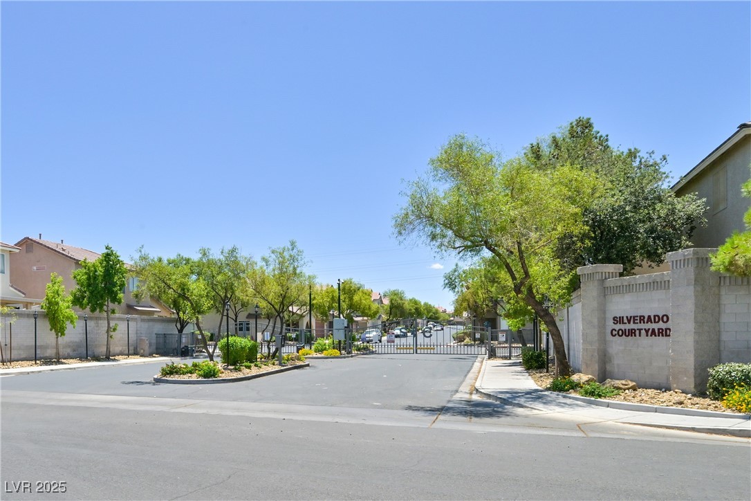 Las Vegas, Nevada 89183, United States, 2 Bedrooms Bedrooms, ,3 BathroomsBathrooms,Residential,Active,170115