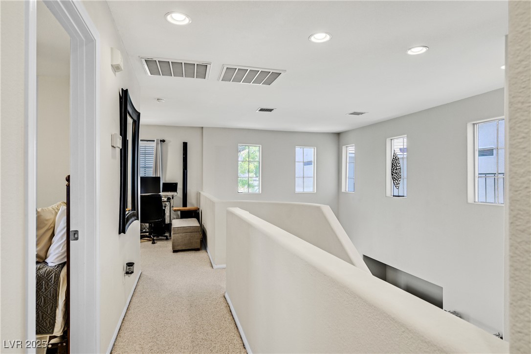 Las Vegas, Nevada 89183, United States, 2 Bedrooms Bedrooms, ,3 BathroomsBathrooms,Residential,Active,170115