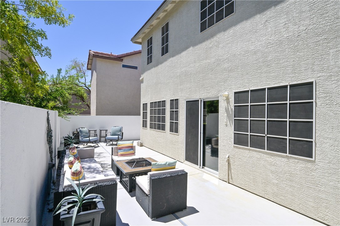 Las Vegas, Nevada 89183, United States, 2 Bedrooms Bedrooms, ,3 BathroomsBathrooms,Residential,Active,170115