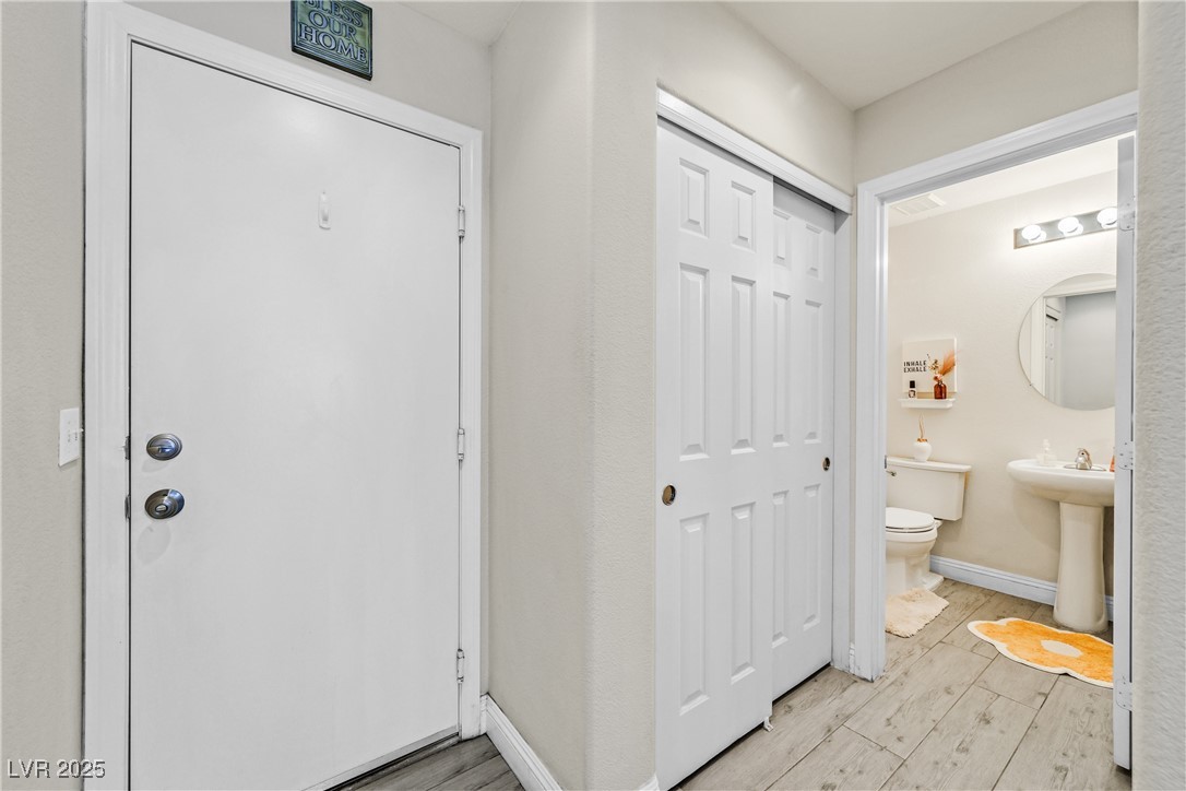 Las Vegas, Nevada 89183, United States, 2 Bedrooms Bedrooms, ,3 BathroomsBathrooms,Residential,Active,170115