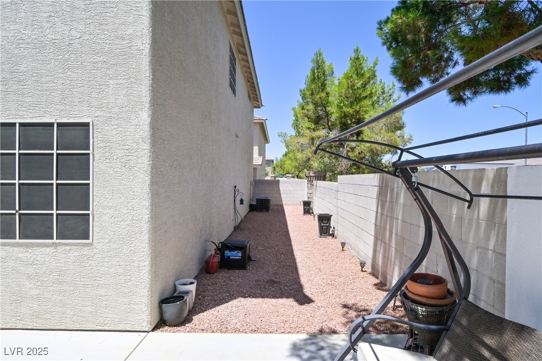 Las Vegas, Nevada 89183, United States, 2 Bedrooms Bedrooms, ,3 BathroomsBathrooms,Residential,Active,170115