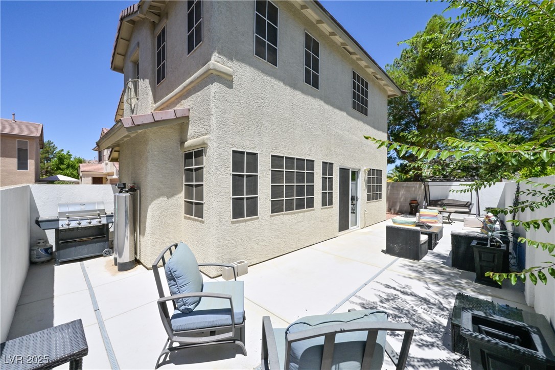 Las Vegas, Nevada 89183, United States, 2 Bedrooms Bedrooms, ,3 BathroomsBathrooms,Residential,Active,170115