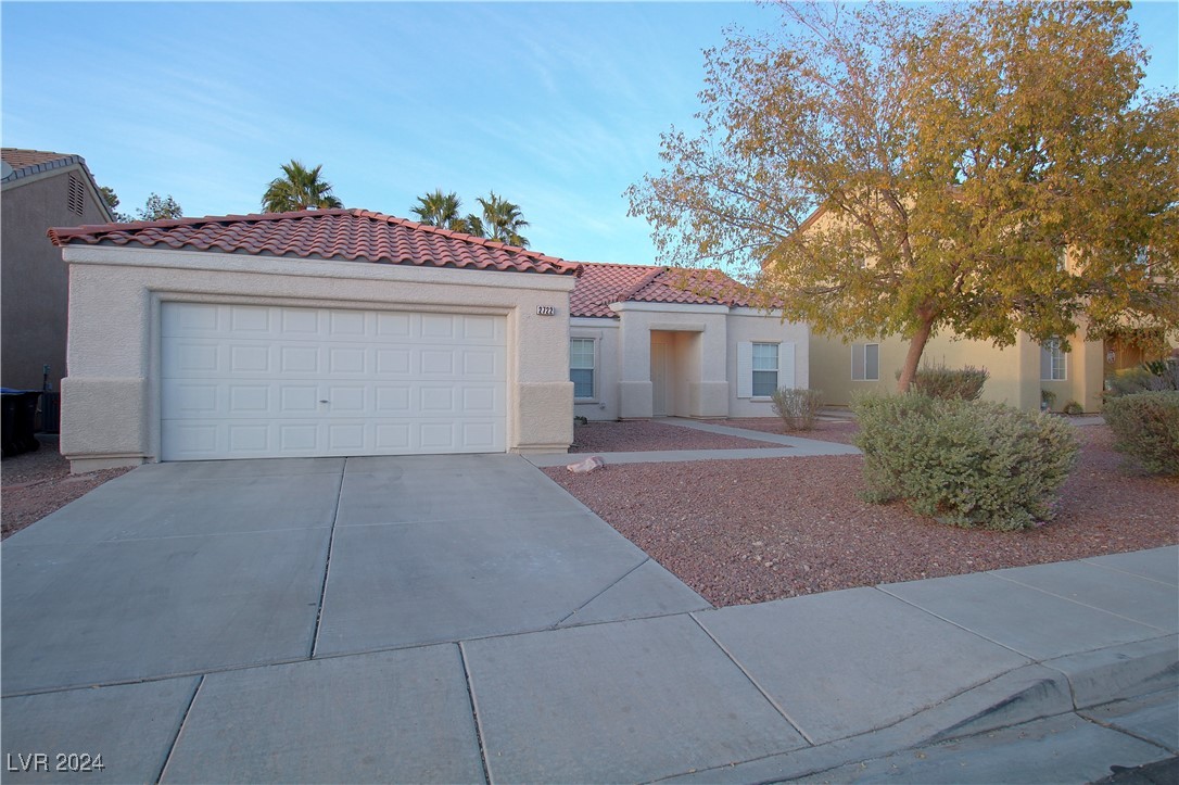 Photo 1 of 17 — 2722 Peekskill Avenue, Henderson, NV 89052