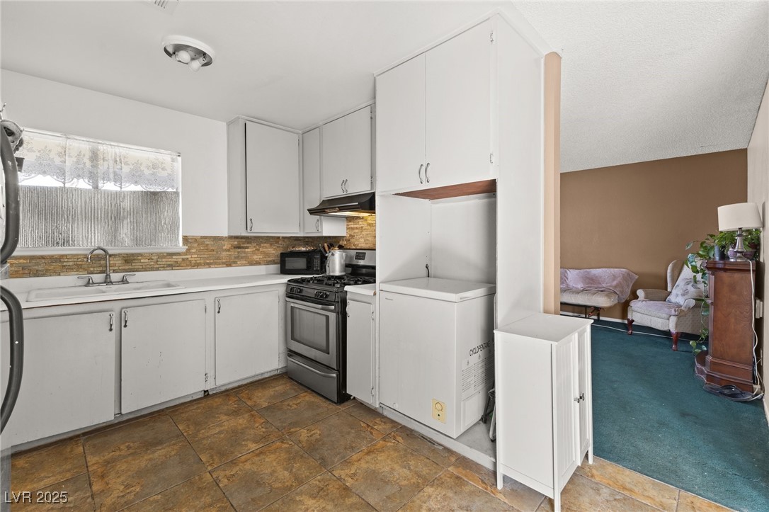 204 Cimarron Court, Henderson, Nevada image 9