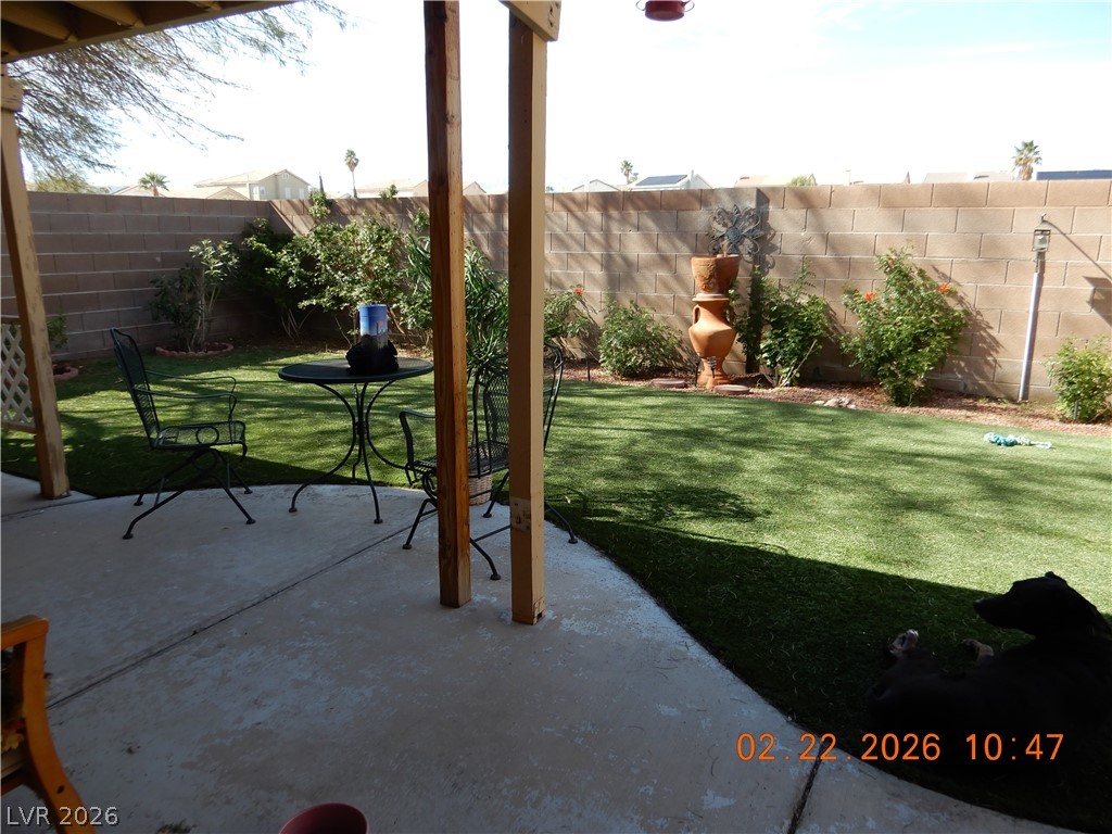 5811 Golden Wing Street