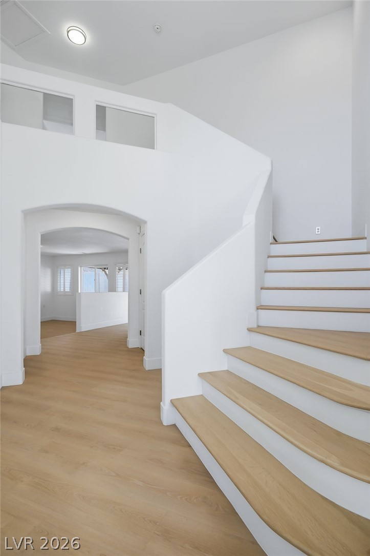 8640 Vivid Violet Avenue