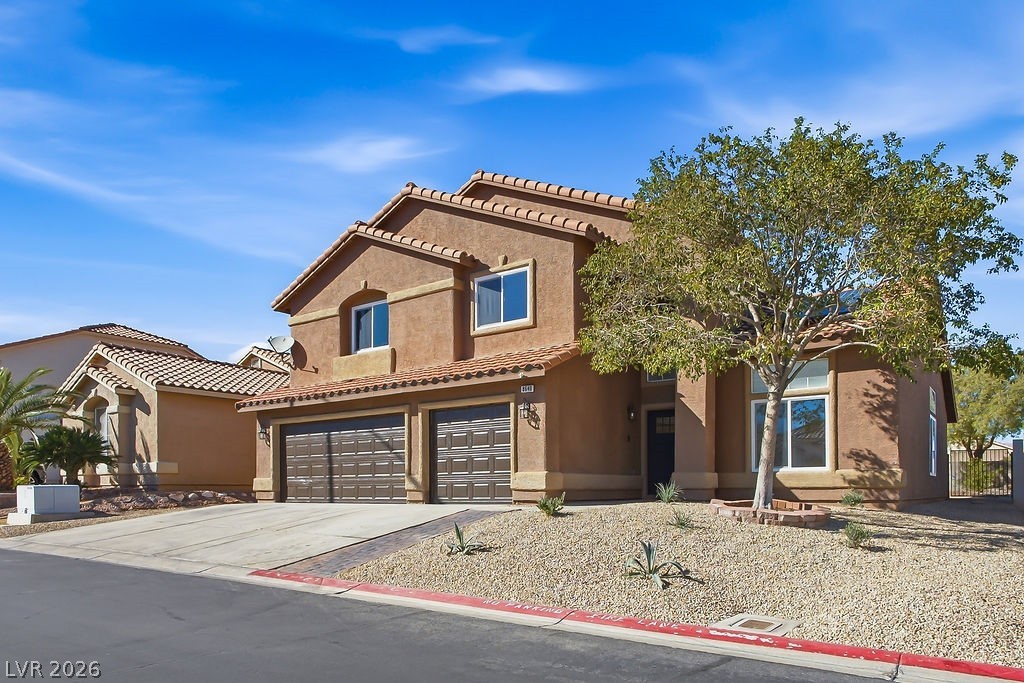 8640 Vivid Violet Avenue