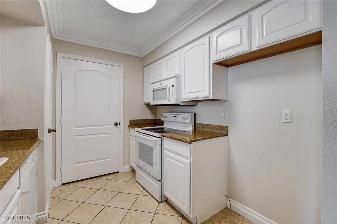 1150 N Buffalo Drive 1051