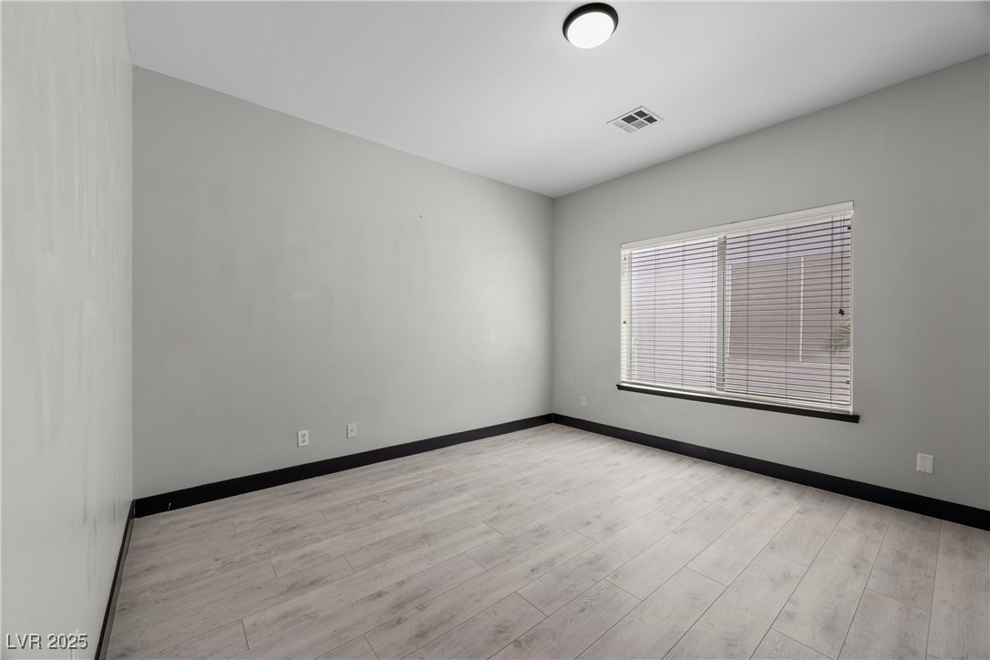 Las Vegas, Nevada 89183, United States, 4 Bedrooms Bedrooms, ,3 BathroomsBathrooms,Residential,Active,117535