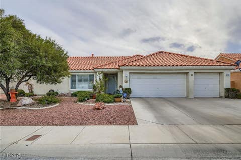 Homes For Sale - 7801 Safari Lane<br/> Las Vegas, NV 89129