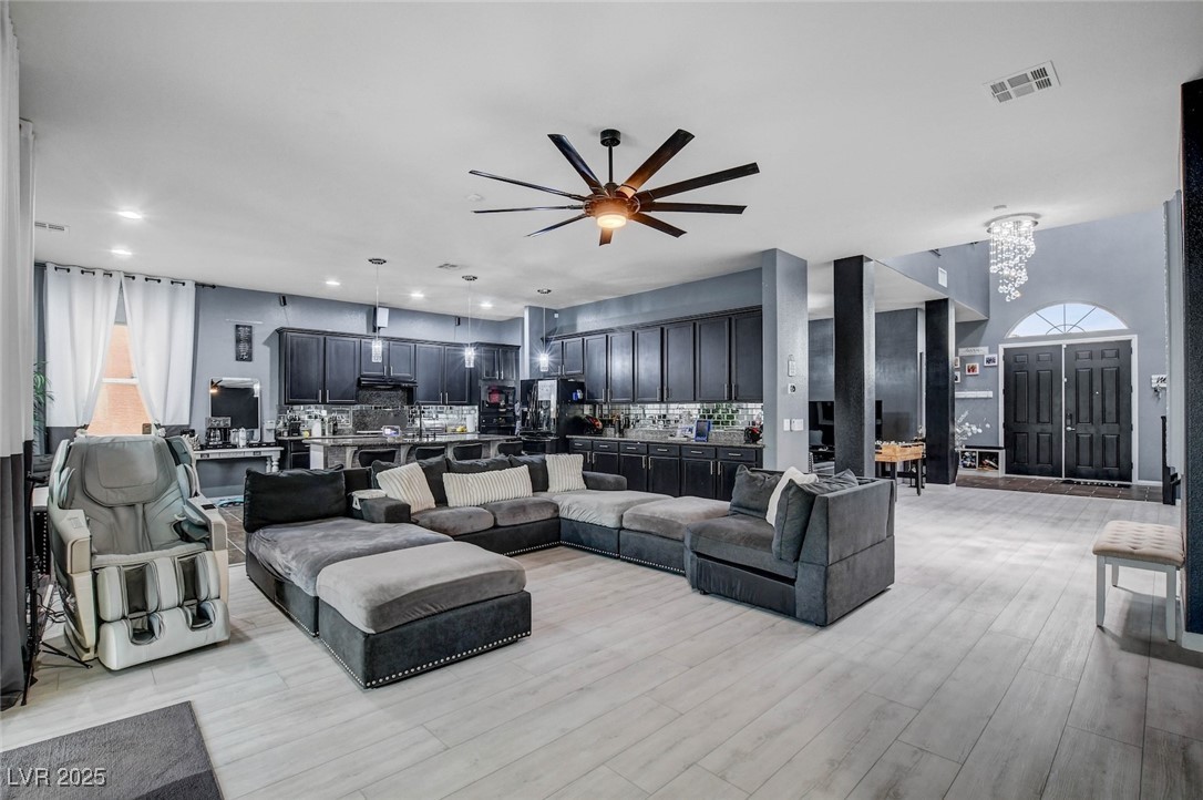 8826 Dramatic Gold Avenue