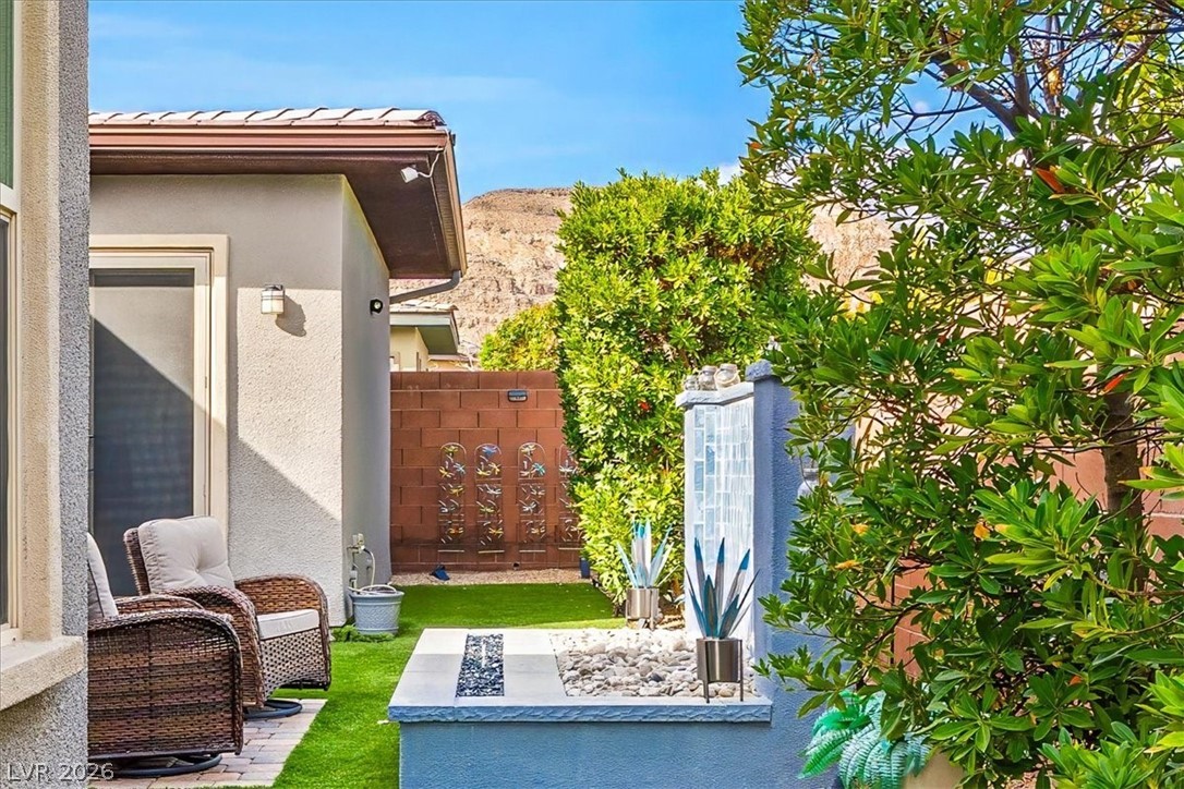 9828 IRON SKY CT Court