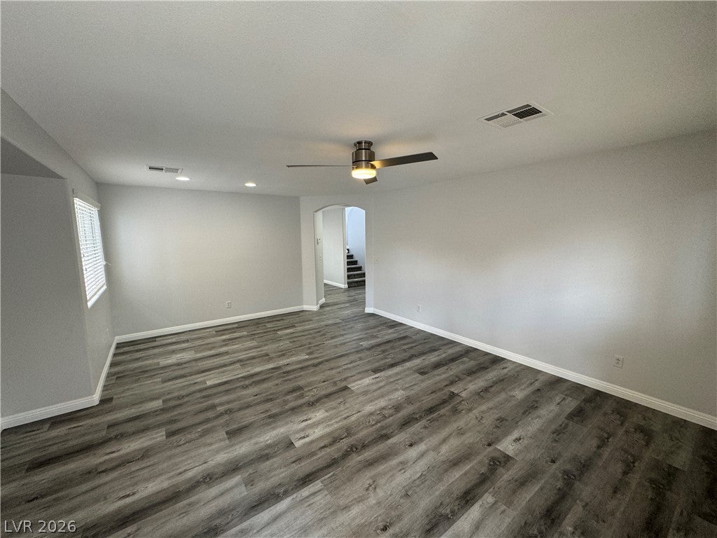 950 Grand Cerritos Avenue