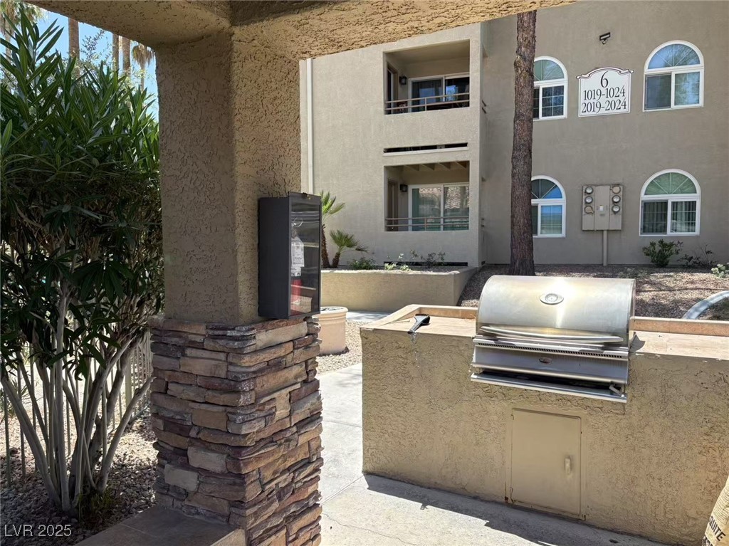 3145 E Flamingo Road 2044