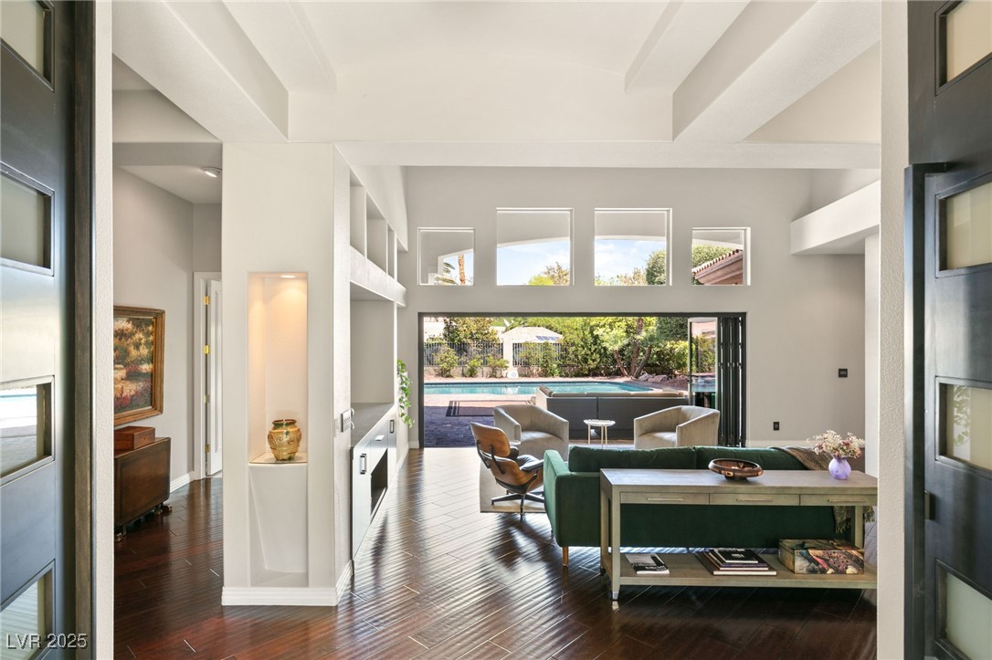 9113 Golden Eagle Drive
