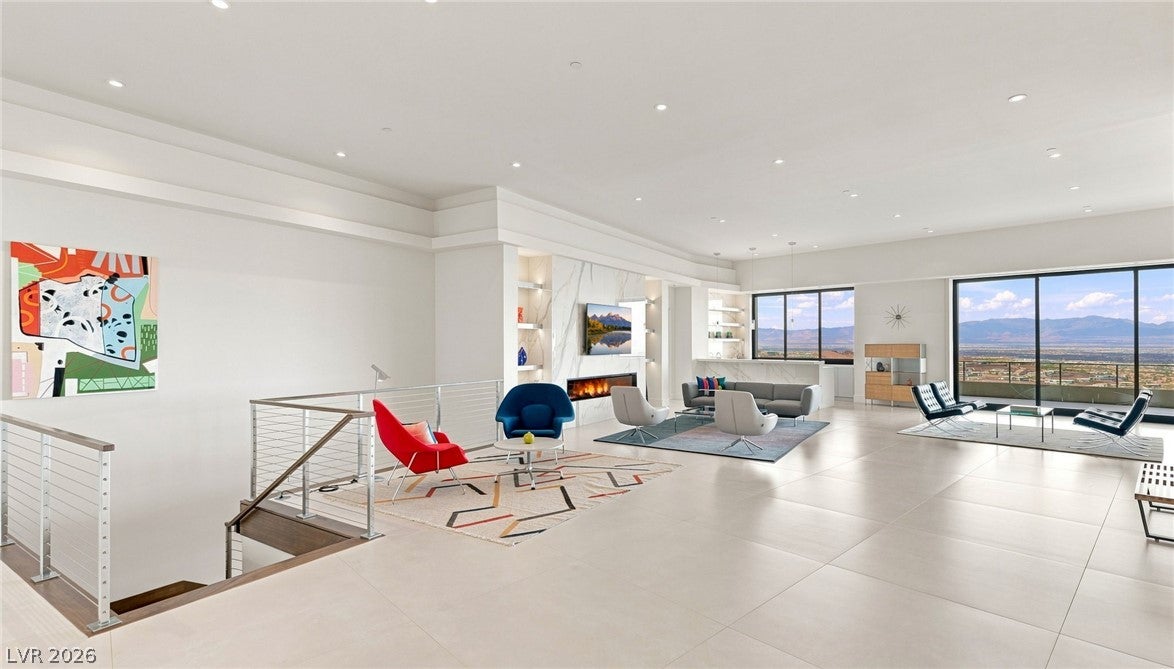 677 Overlook Rim Drive