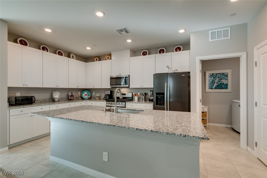 8387 Lagunilla Avenue