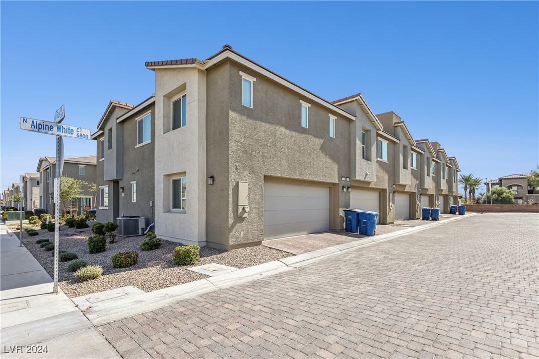 6816 Alpine White Court, North Las Vegas, Nevada image 5