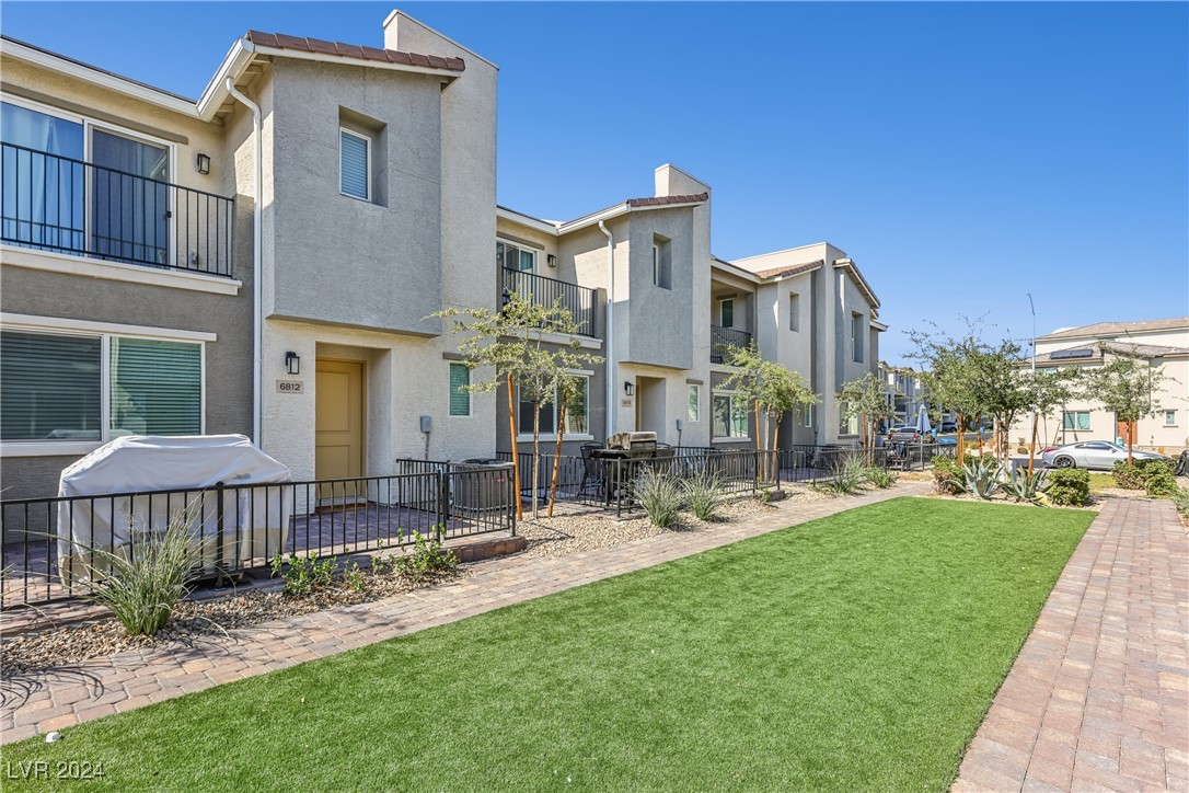 6816 Alpine White Court, North Las Vegas, Nevada image 3