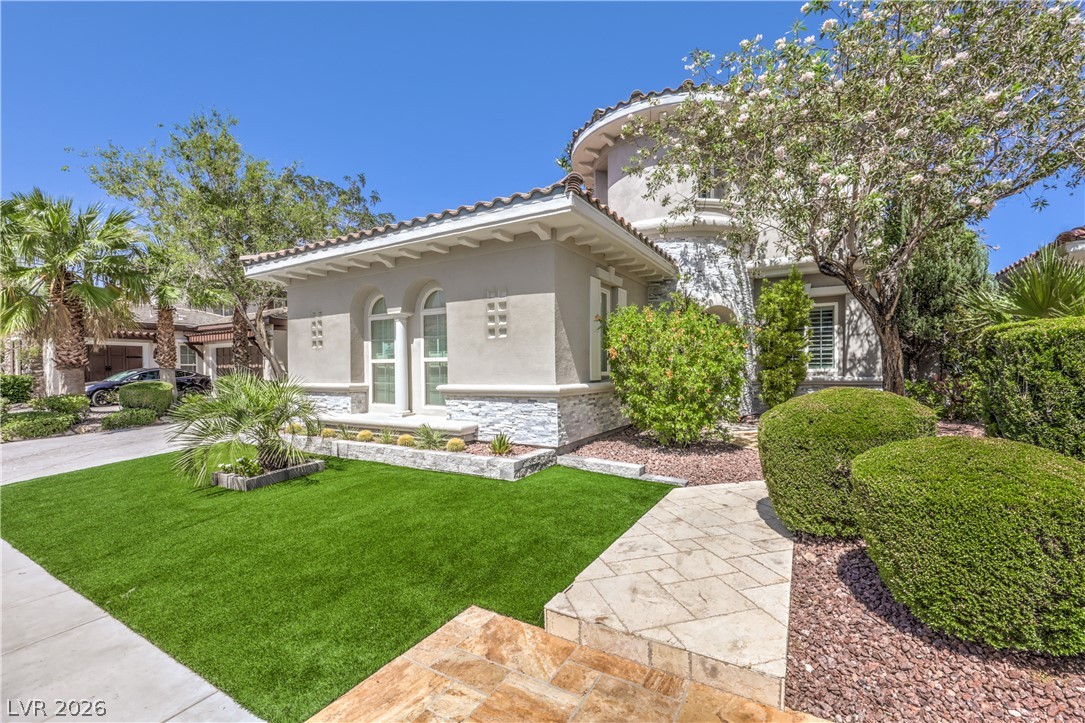 2068 Orchard Mist Street