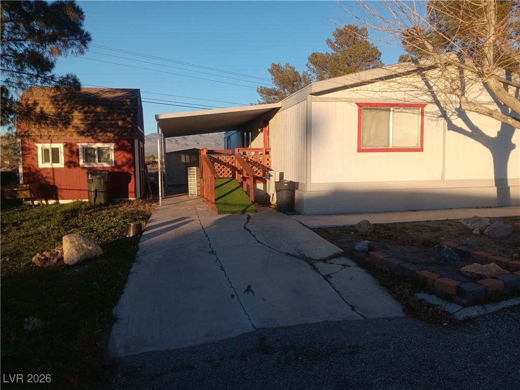 180 W Comstock Circle