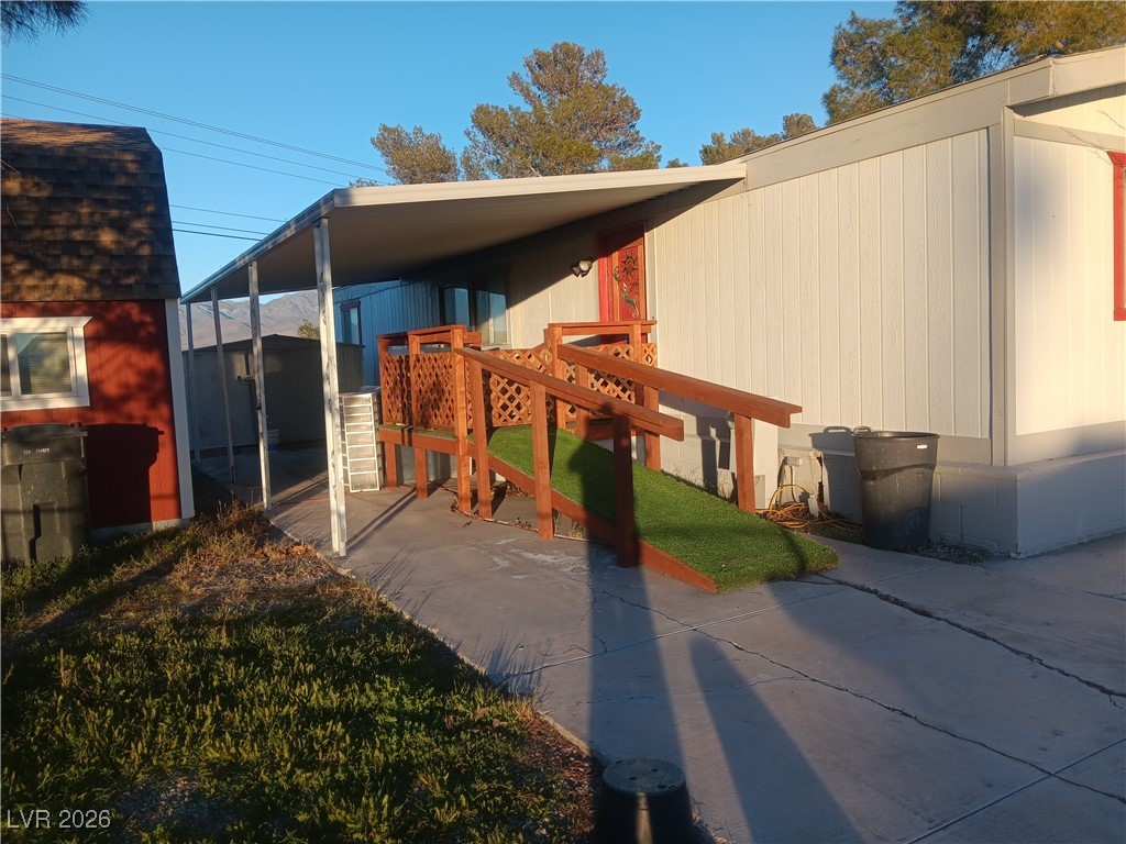 180 W Comstock Circle