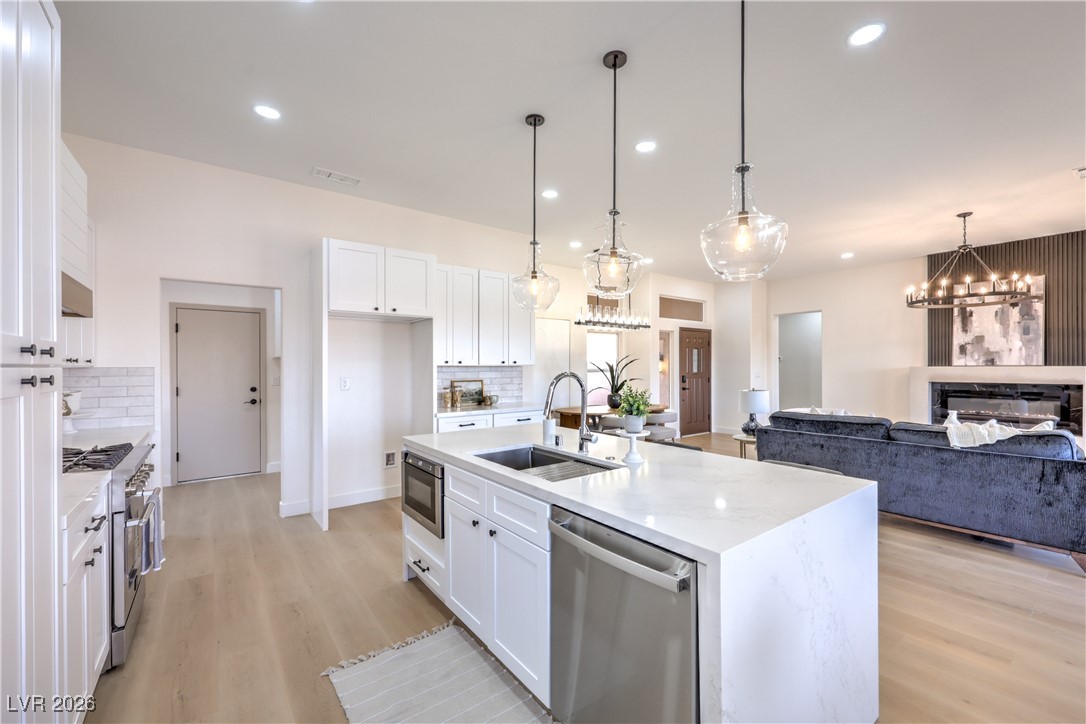 2712 Breakers Creek Drive