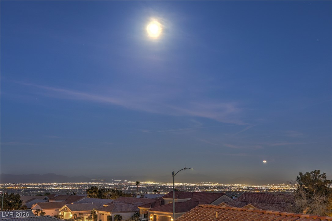 2712 Breakers Creek Drive