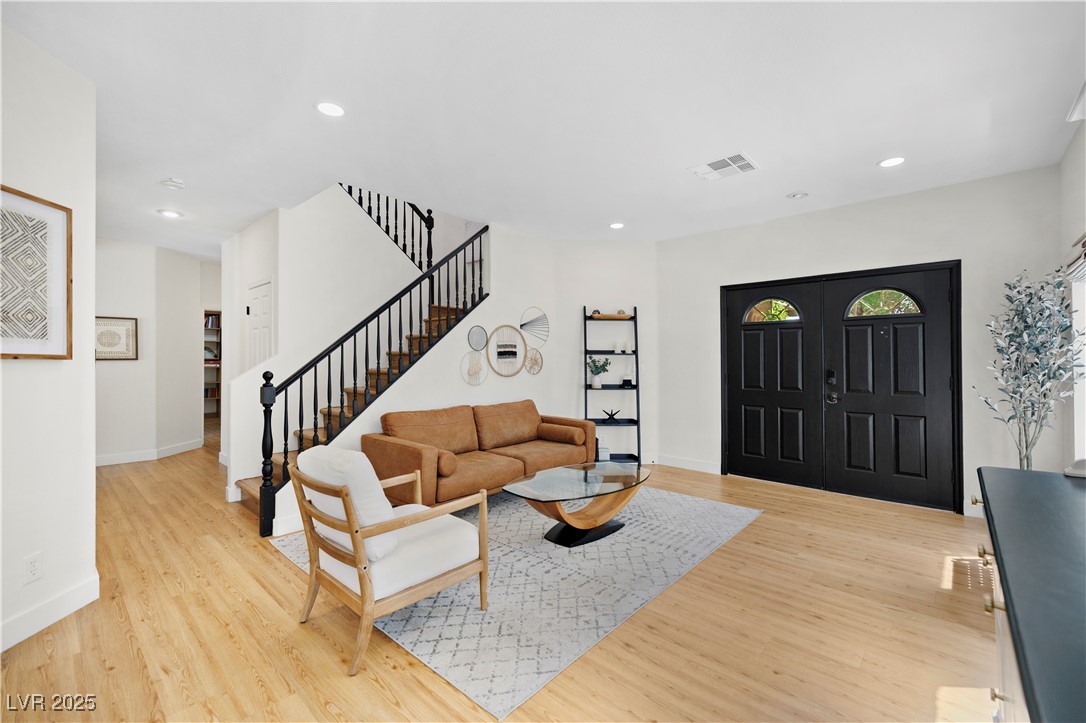 10645 Redwood Grove Avenue