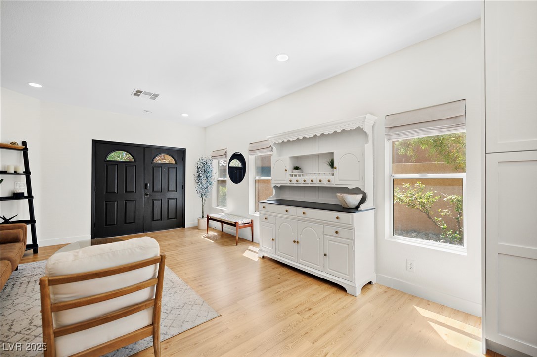 10645 Redwood Grove Avenue