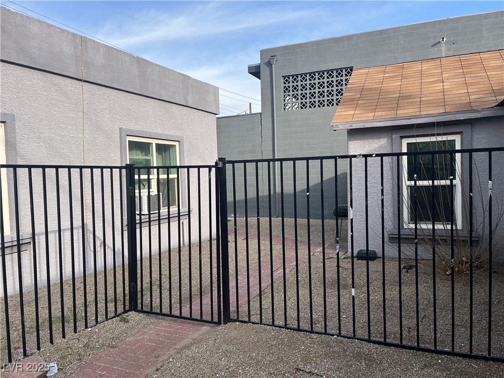 817 Stewart Avenue