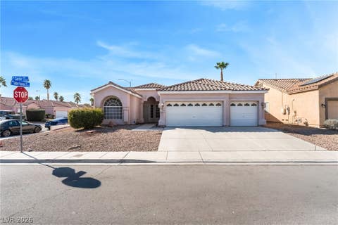 Homes For Sale - 3527 Canter Drive<br/> Clark County, North Las Vegas, NV 89032