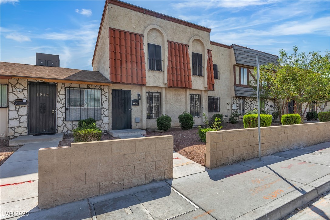 3916 Palos Verdes Street, Las Vegas, Nevada image 2